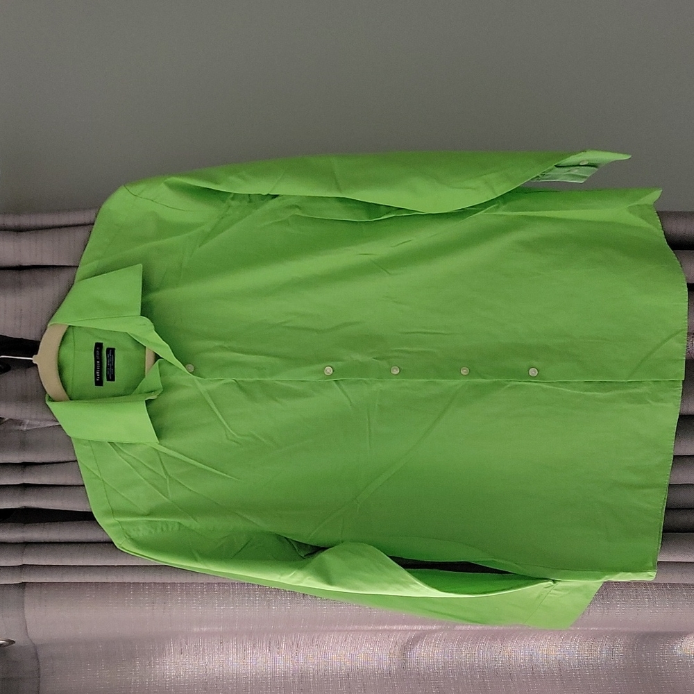 💥4 for $20💥 Van Heusen dress shirt